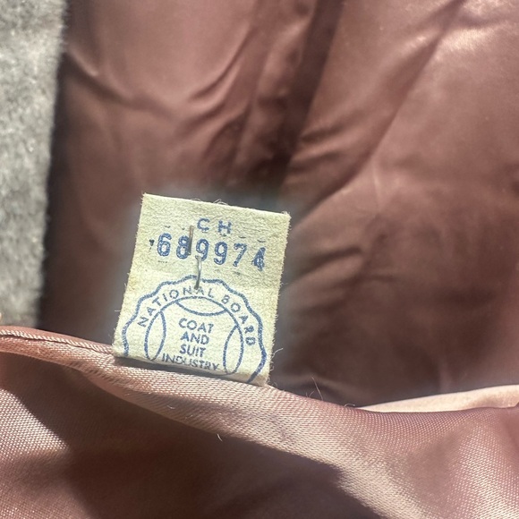 Vintage faux fur coat - Picture 8 of 13